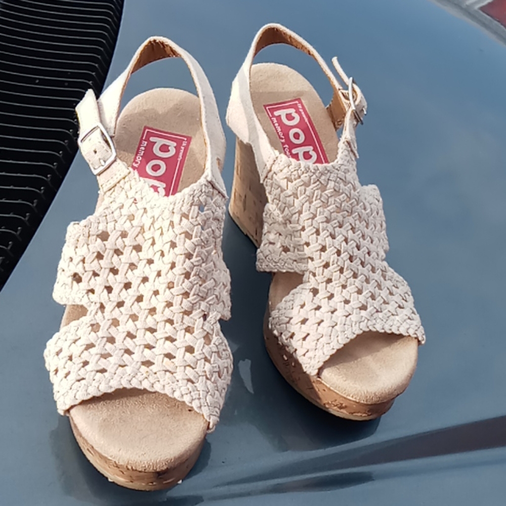 Cher wedge size 6M